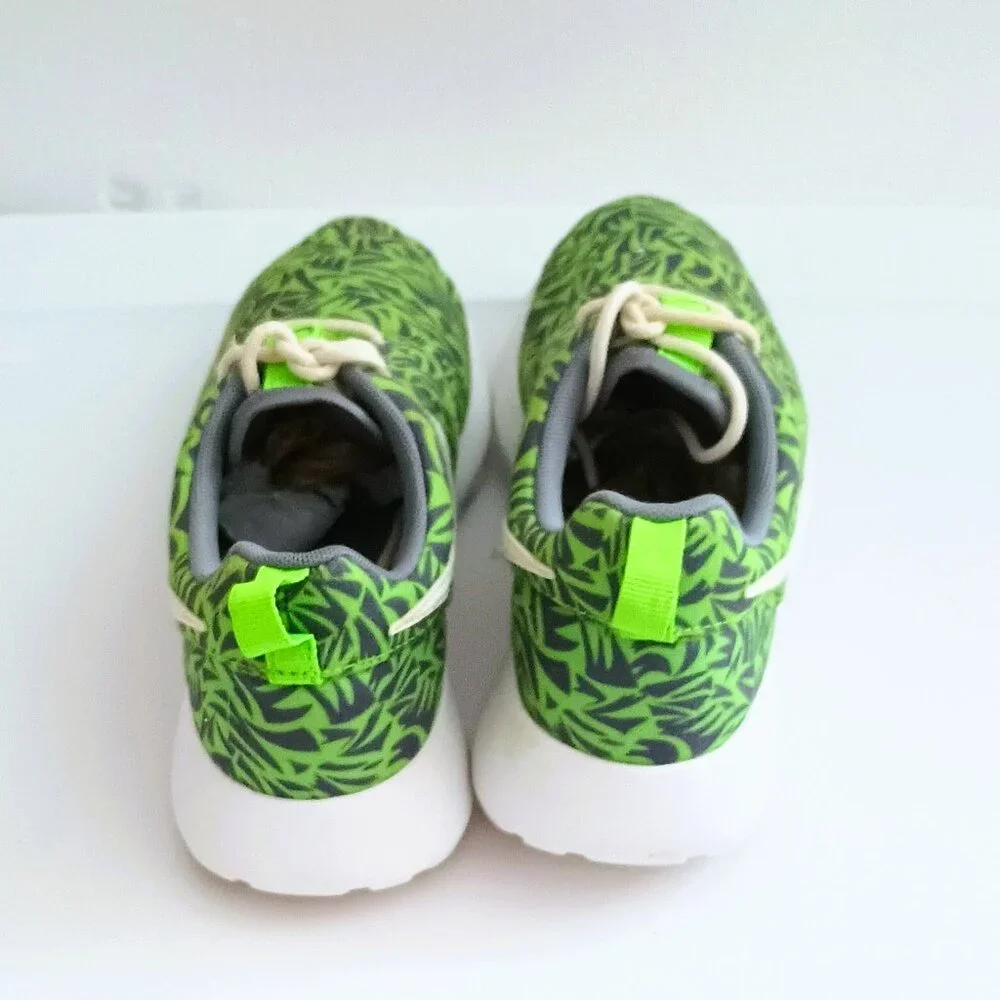 Nike Rosche One Print Sneakers 4Y Green Gray Palm Pattern Girl's Lace Up Shoes